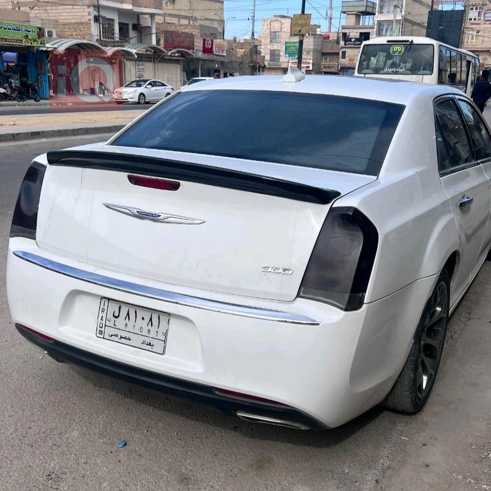 کرایسلەر 300